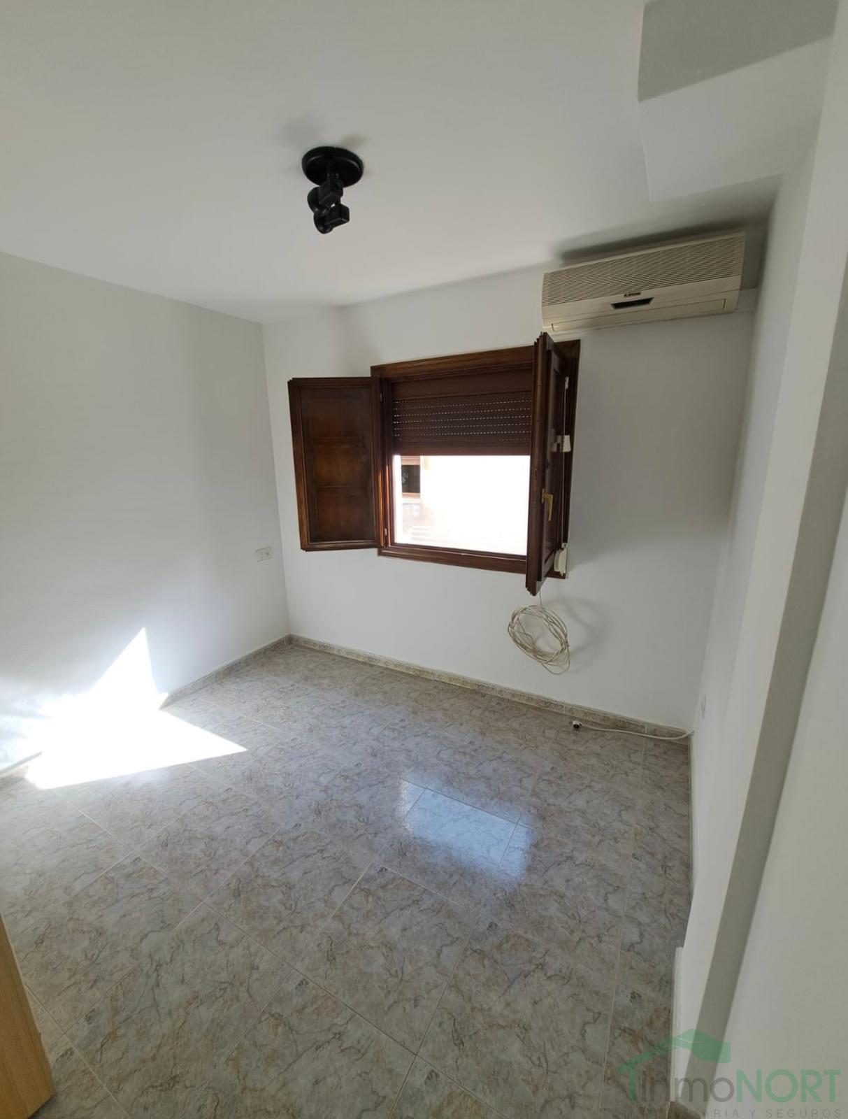 For sale of bungalow in Los Alcázares