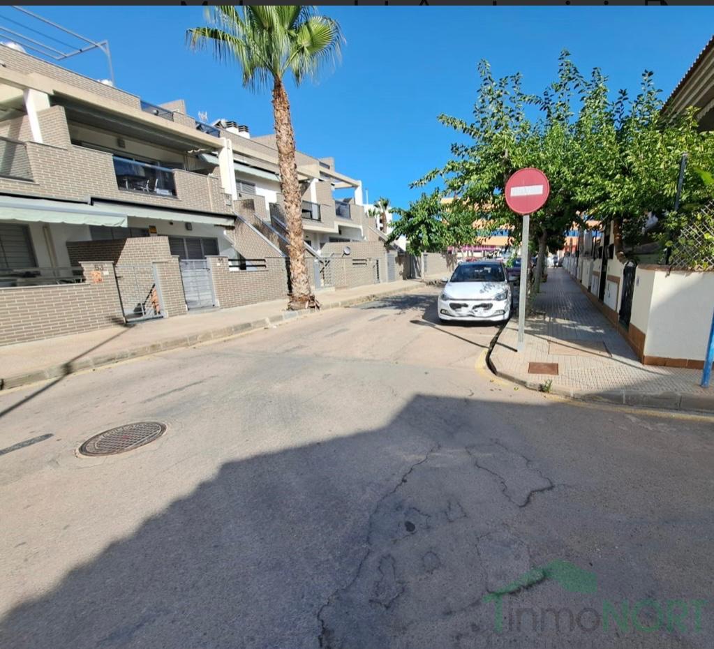 For sale of bungalow in Los Alcázares