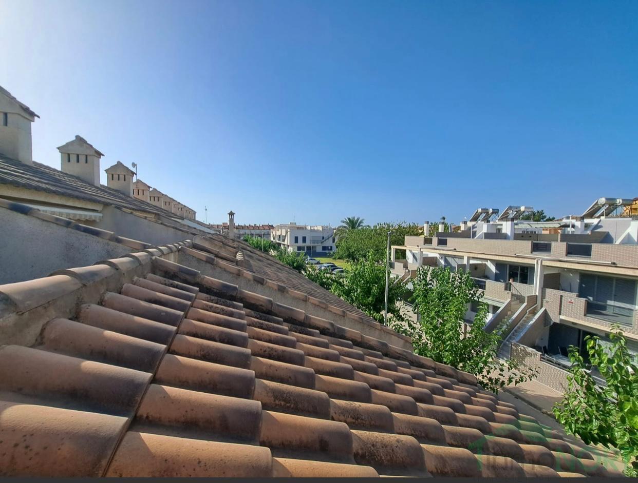 For sale of bungalow in Los Alcázares
