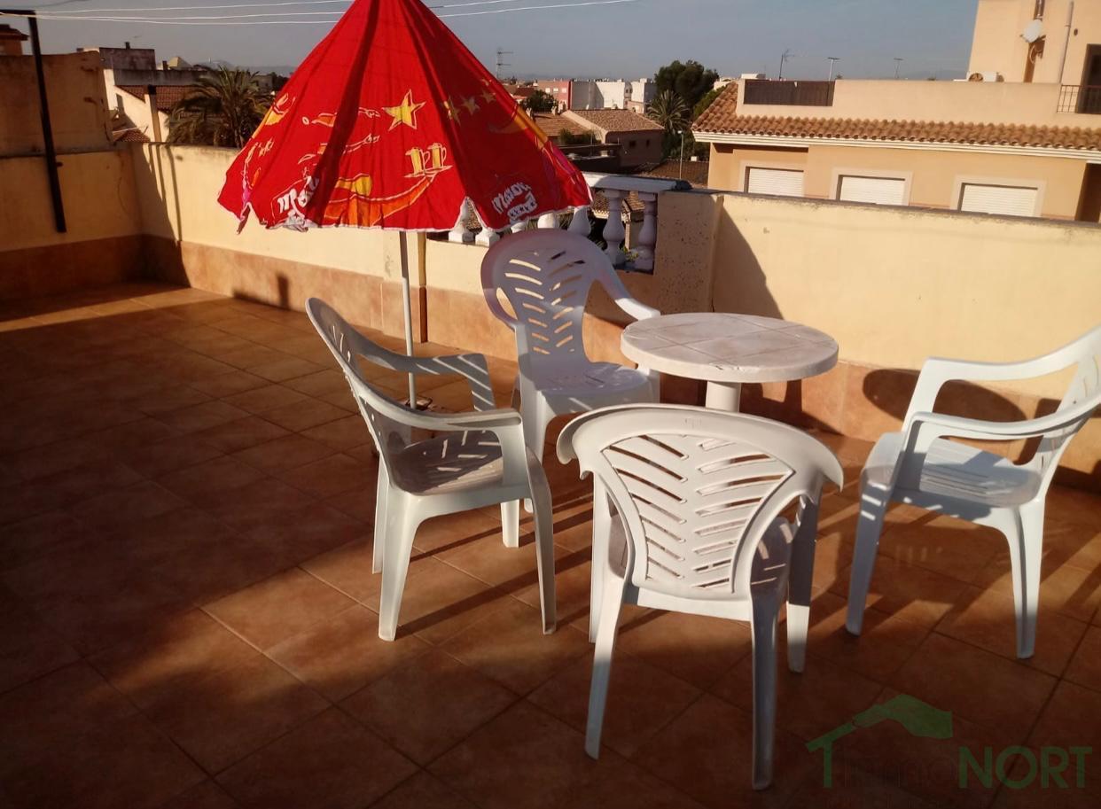 For sale of flat in Los Alcázares