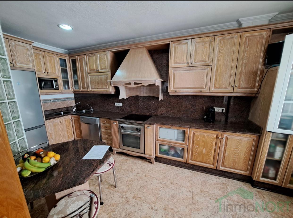 For sale of flat in Los Alcázares