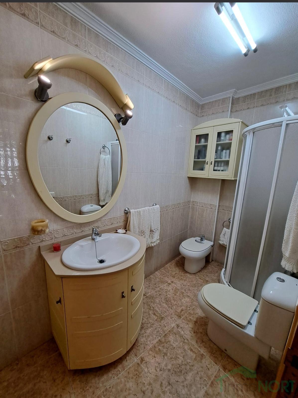 For sale of flat in Los Alcázares