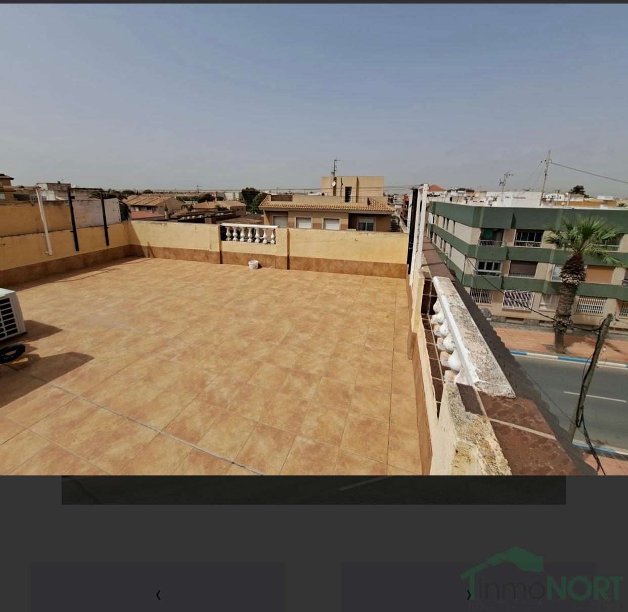 For sale of flat in Los Alcázares