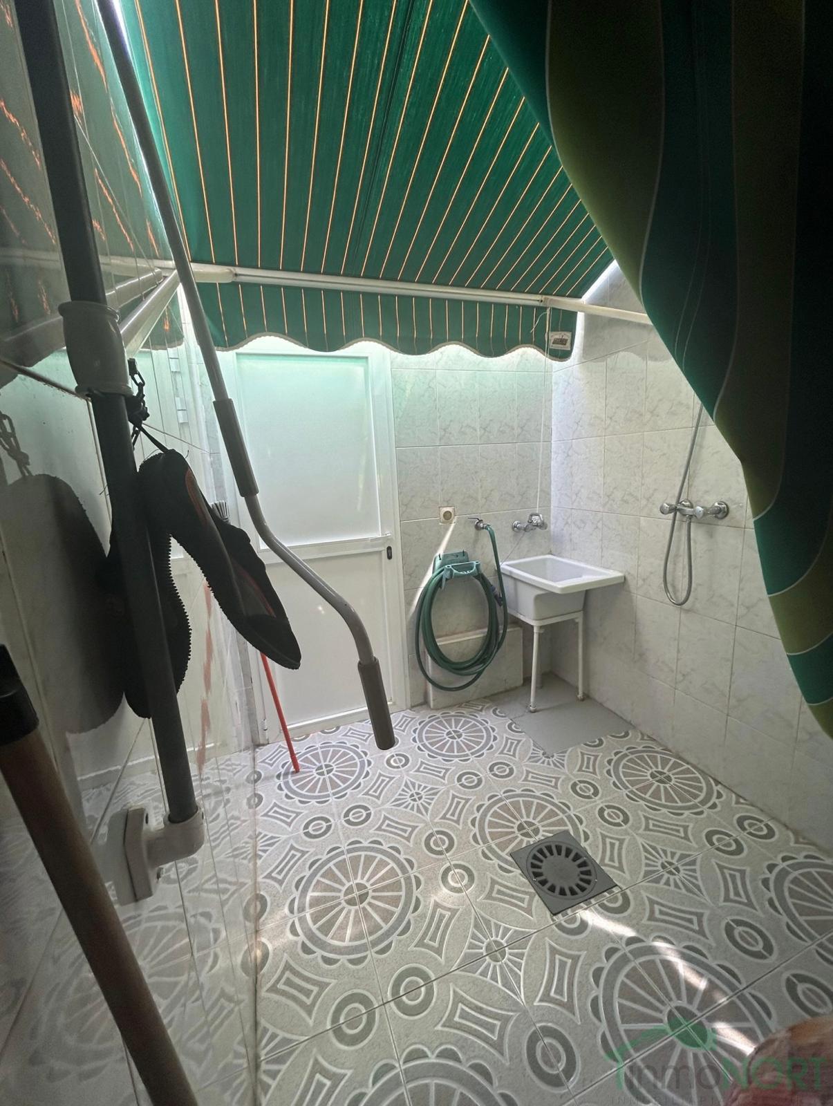 For sale of flat in Los Alcázares