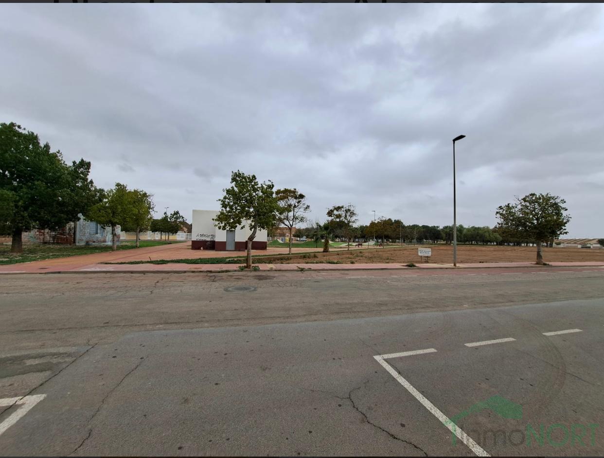 For sale of flat in Los Alcázares