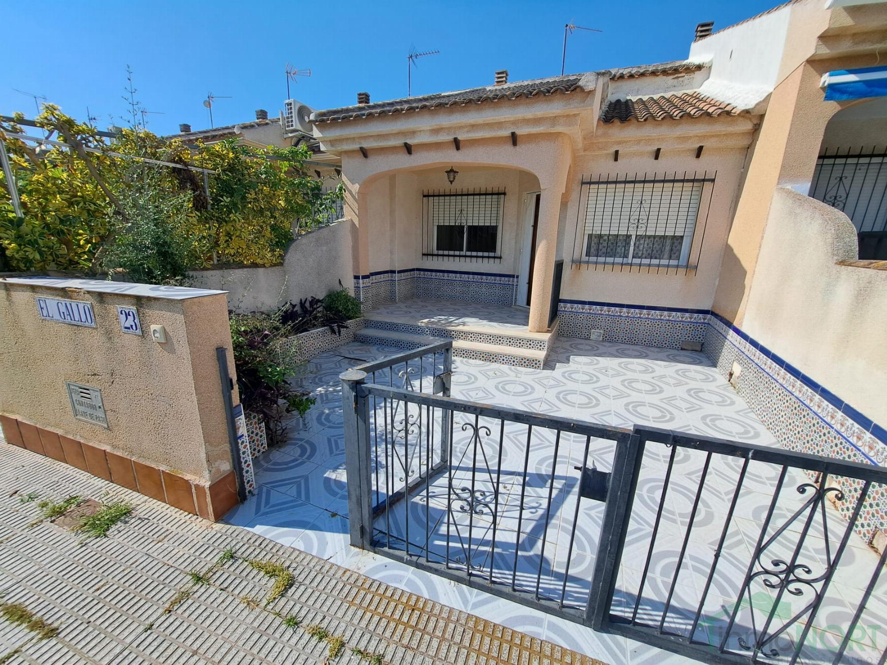 Venta de casa en Los Alcázares