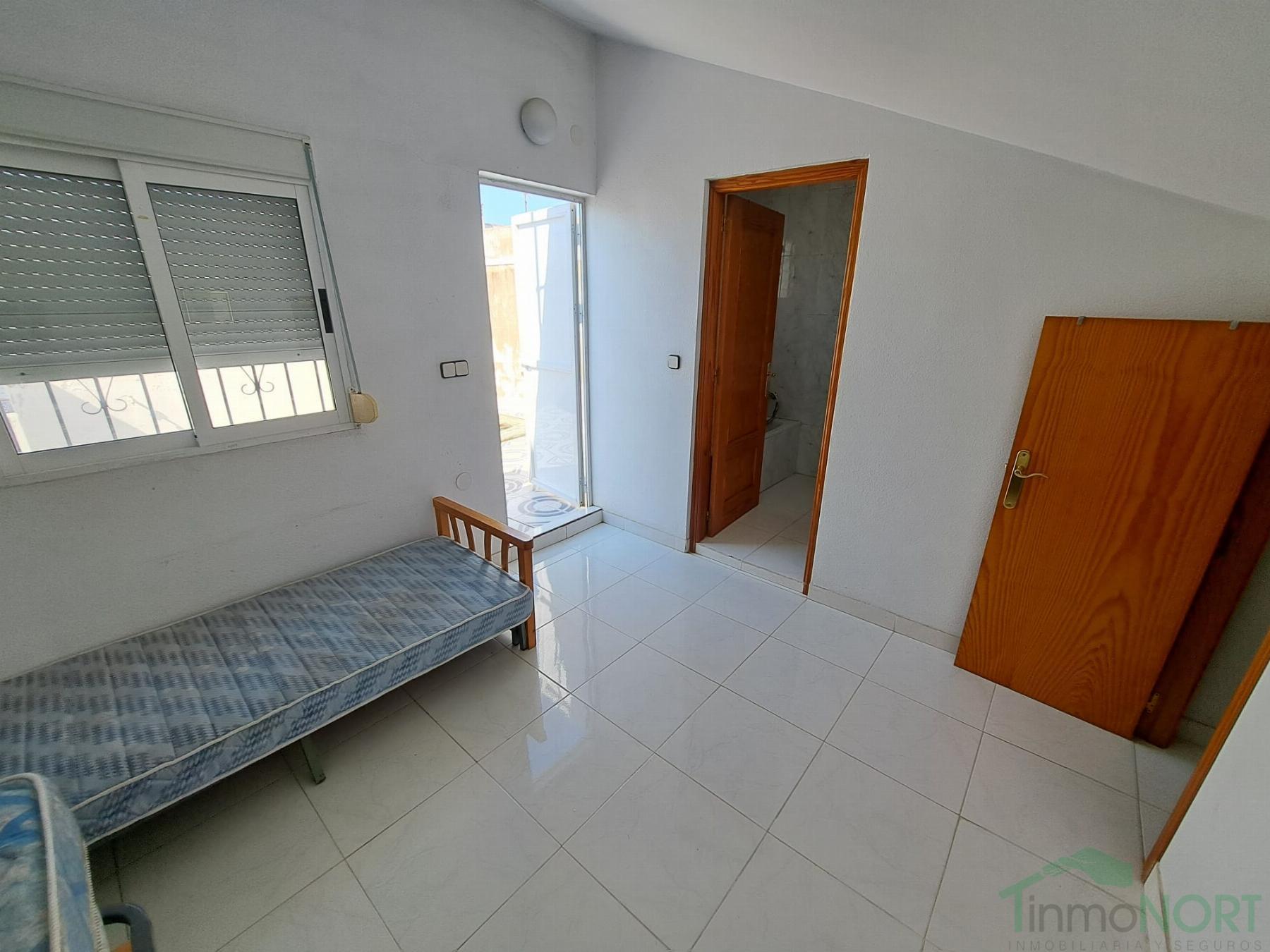 Venta de casa en Los Alcázares