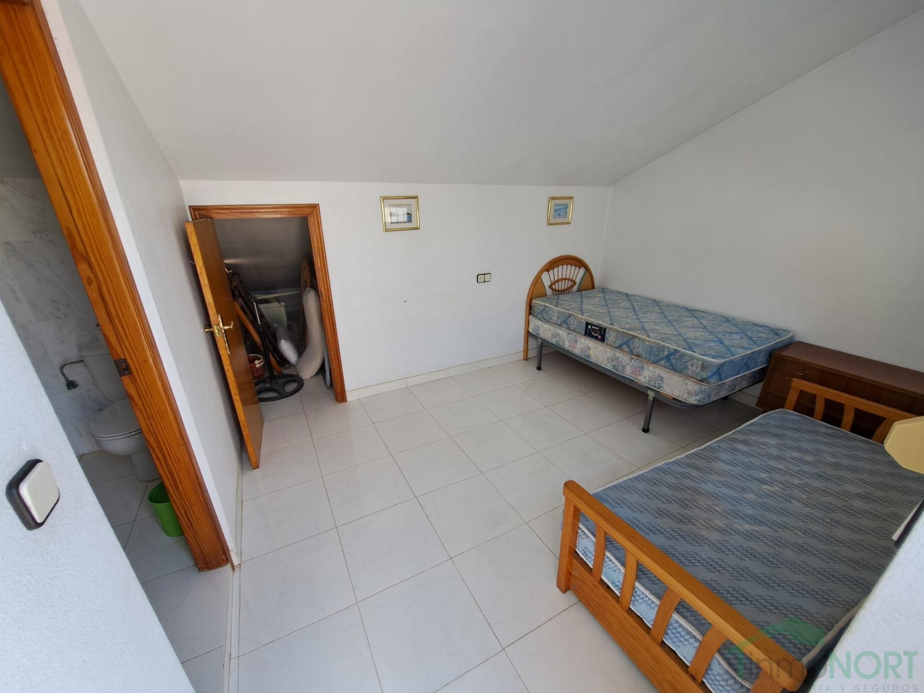 Venta de casa en Los Alcázares