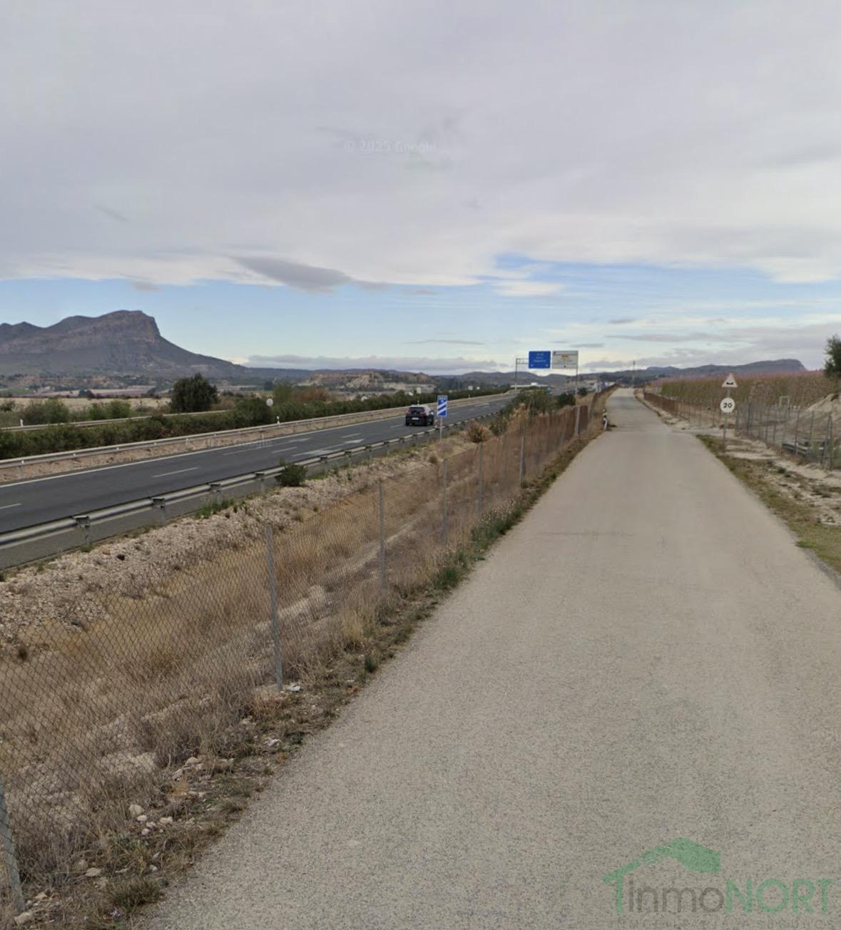 Venta de finca rústica en Cieza
