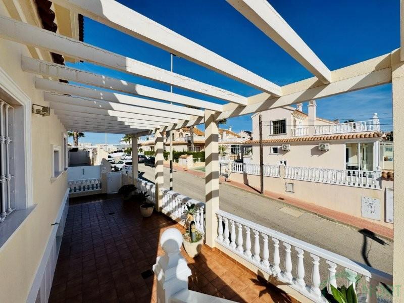 Venta de chalet en Alicante
