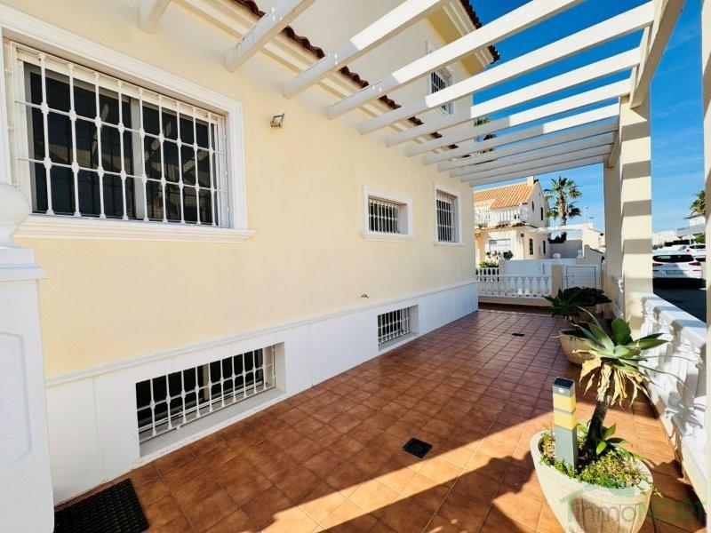 Venta de chalet en Alicante