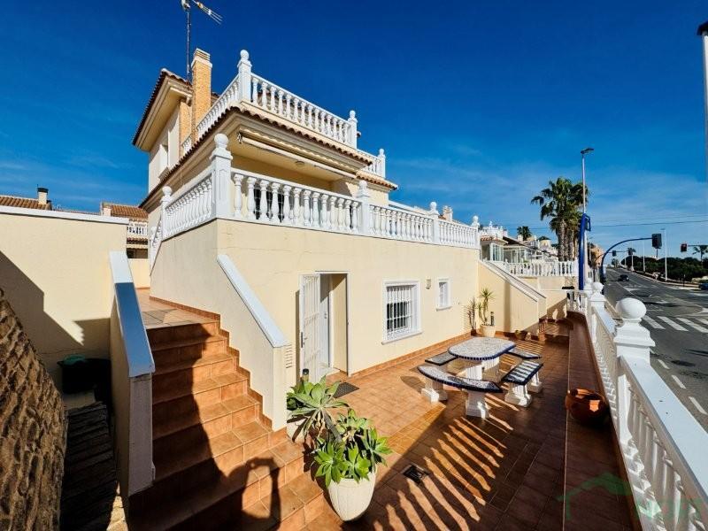 Venta de chalet en Alicante