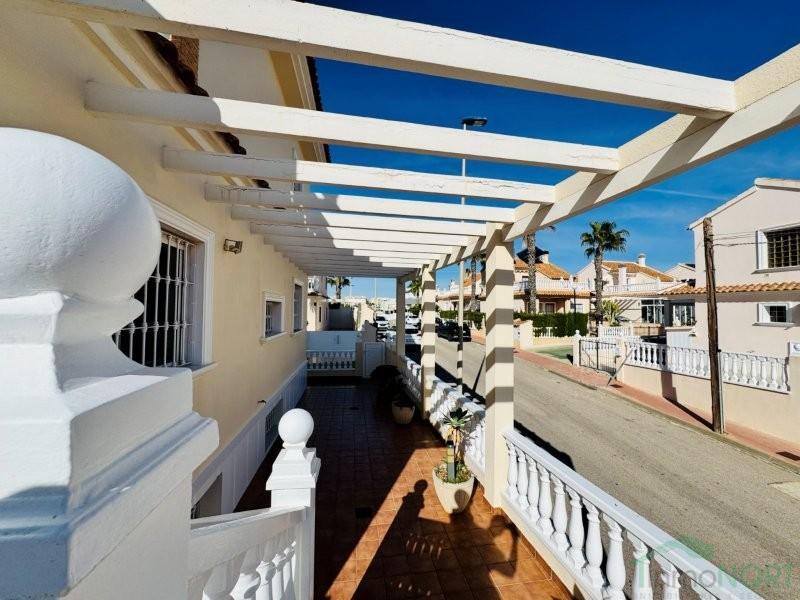 Venta de chalet en Alicante