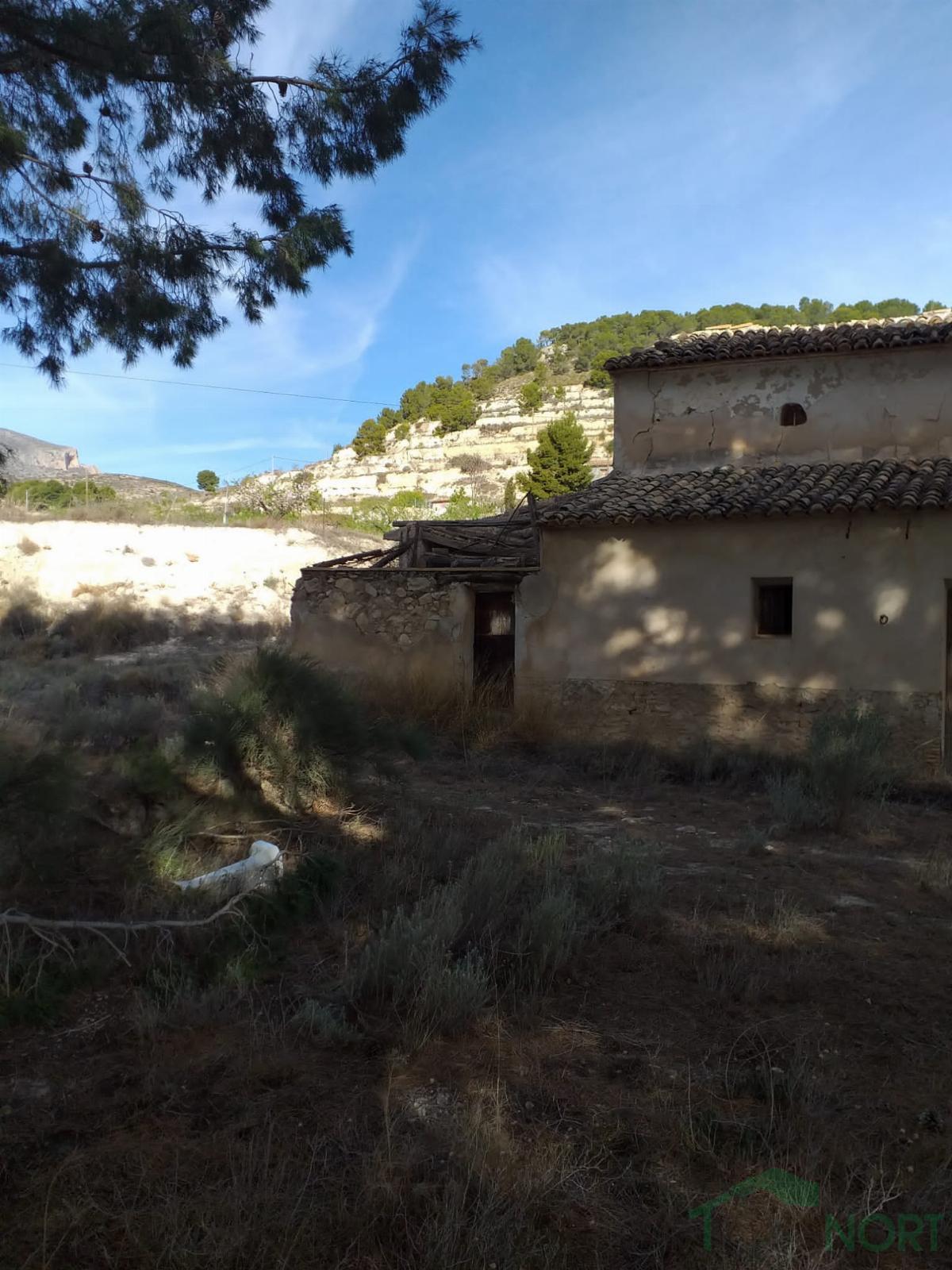 For sale of rural property in Relleu