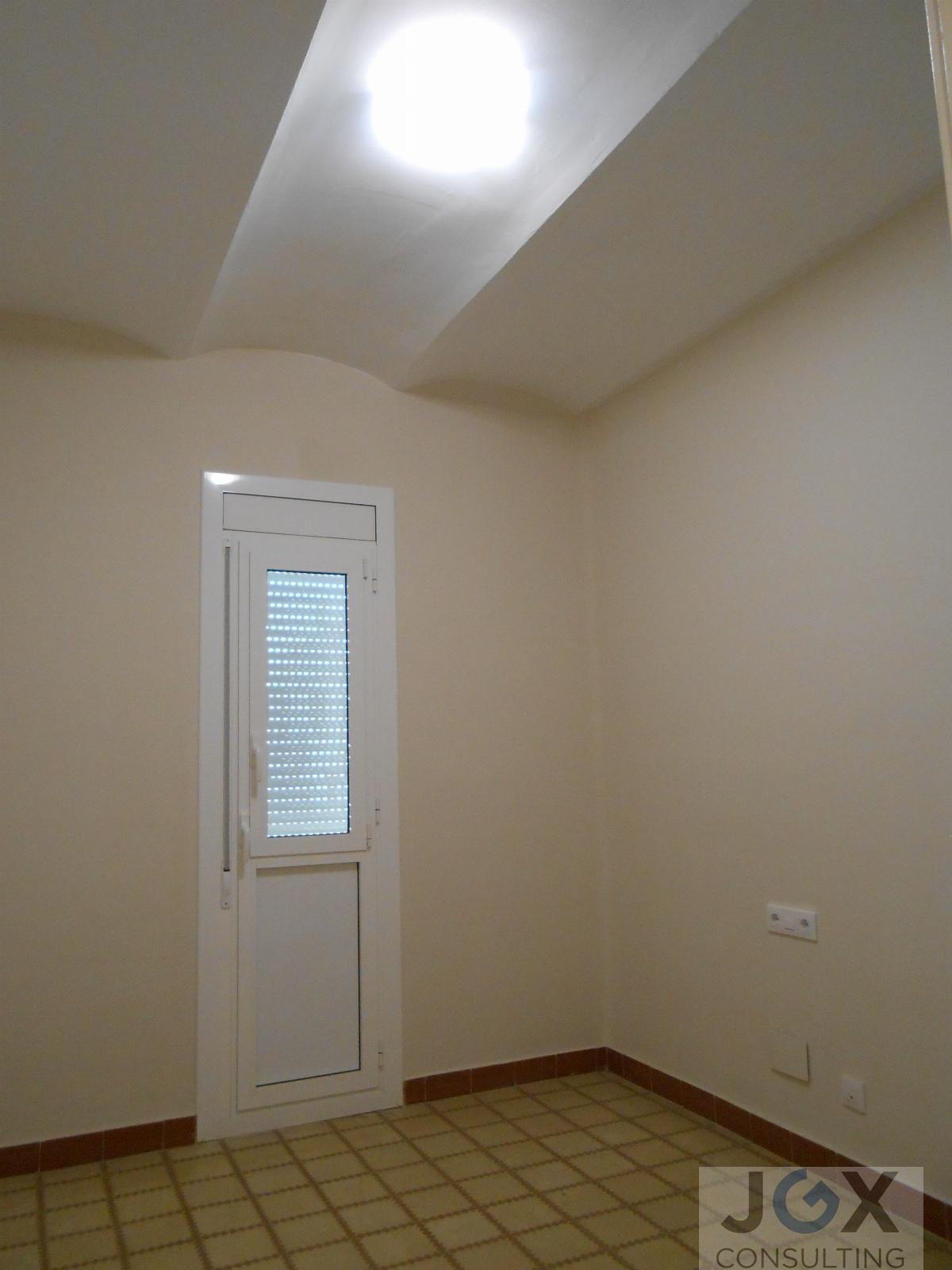 For sale of flat in Badalona