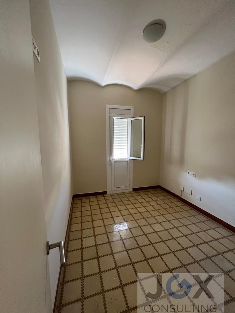 For sale of flat in Badalona