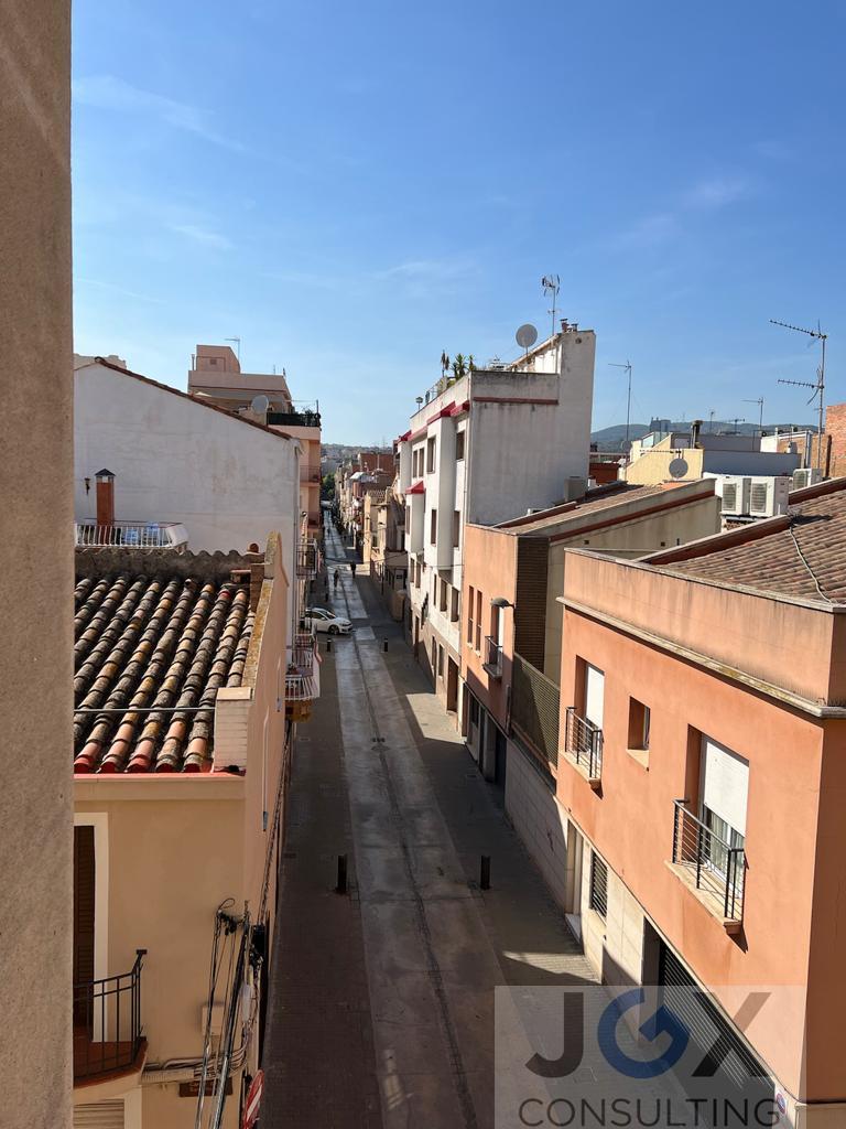 For sale of flat in Badalona