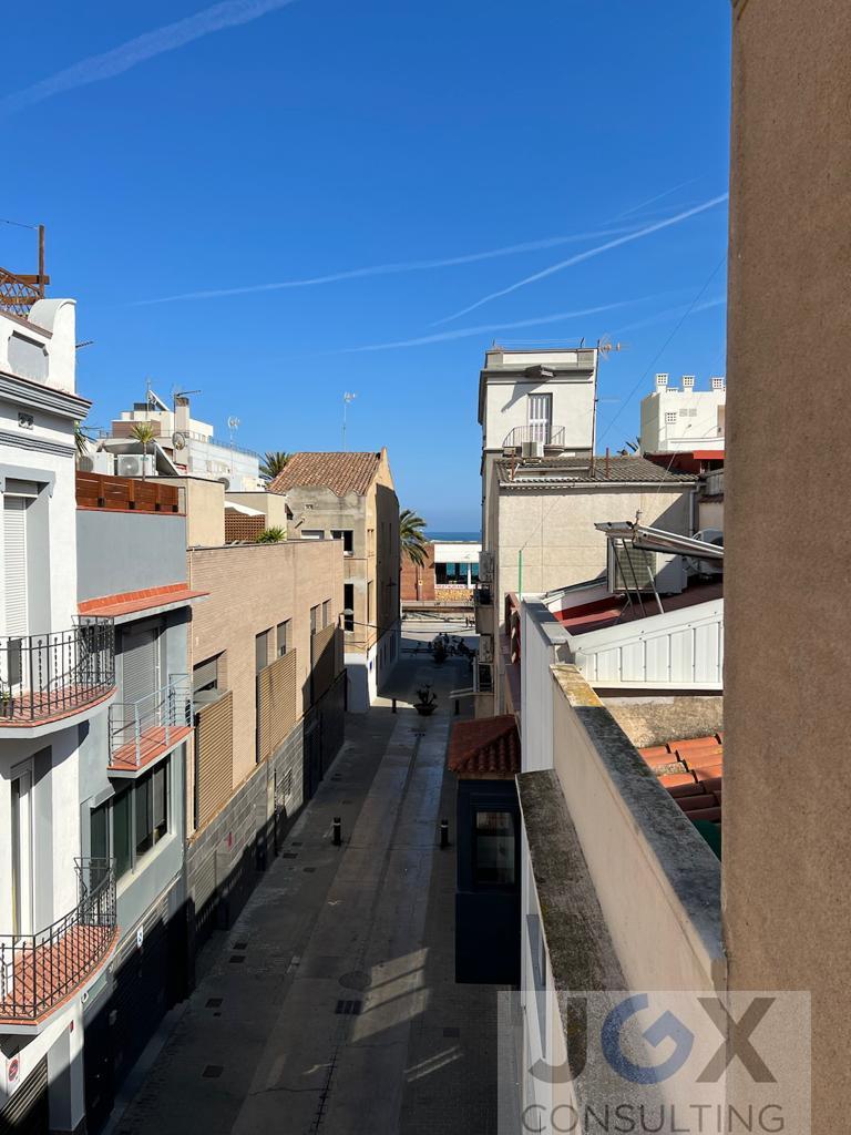 For sale of flat in Badalona