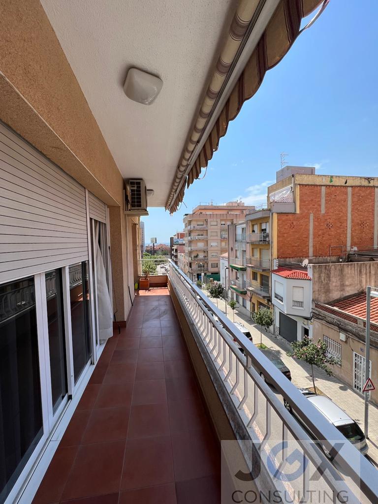 For sale of flat in Badalona