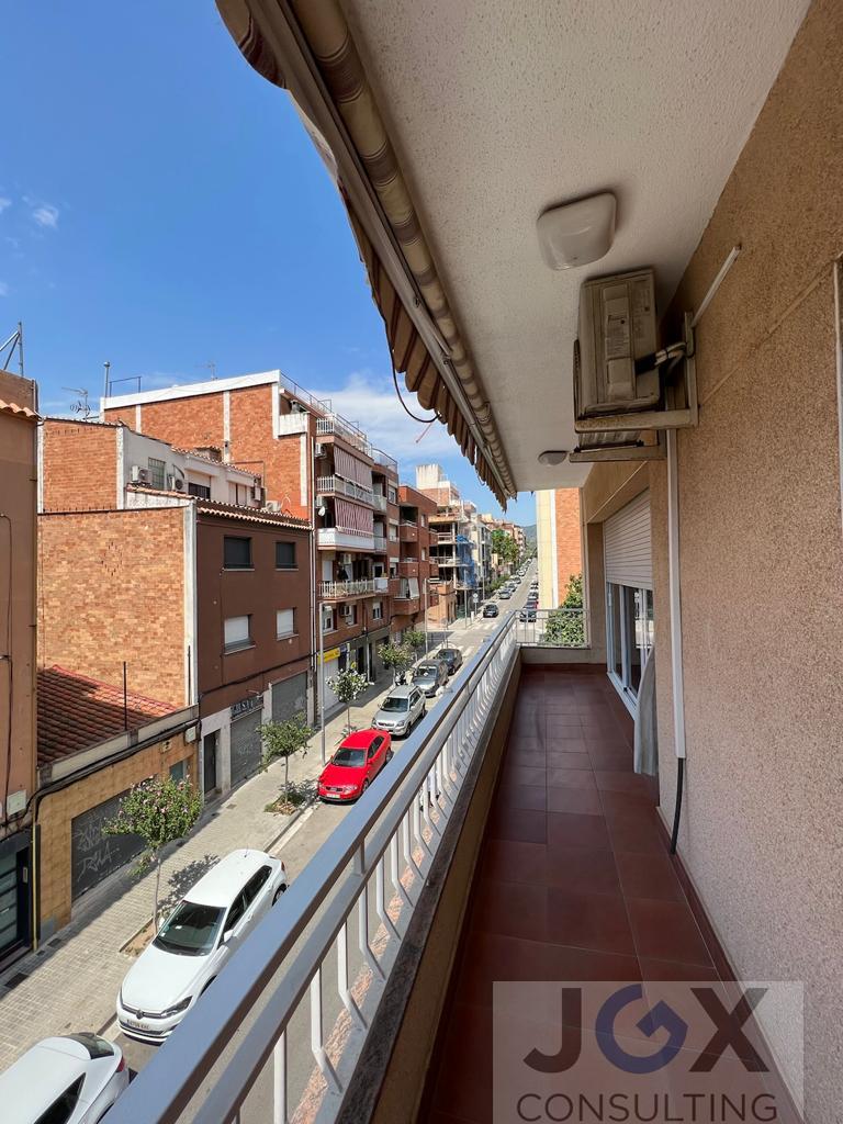 For sale of flat in Badalona