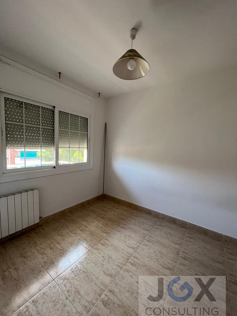 For sale of flat in Badalona