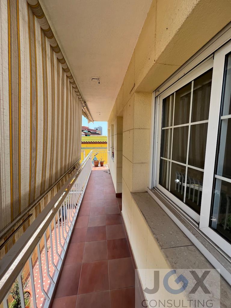 For sale of flat in Badalona