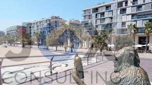For sale of building in Badalona