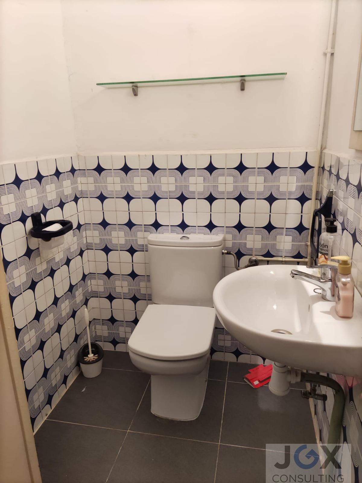 For rent of office in Badalona