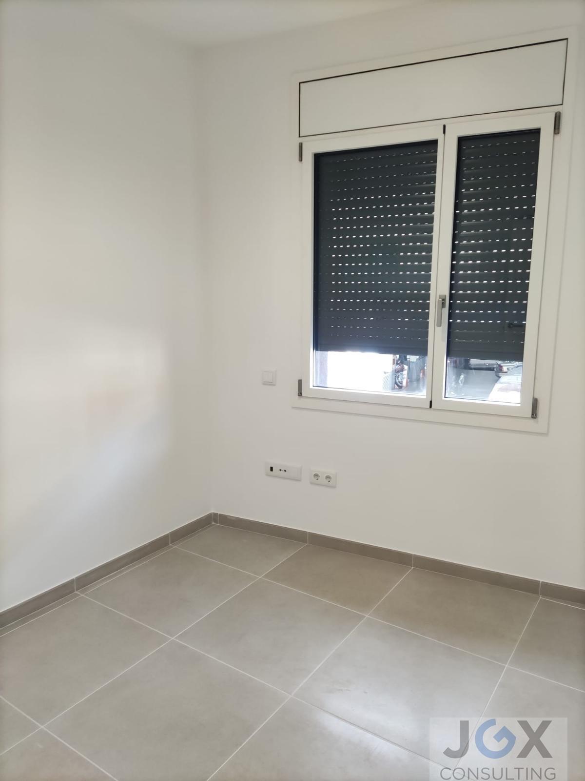 For rent of building in Calella