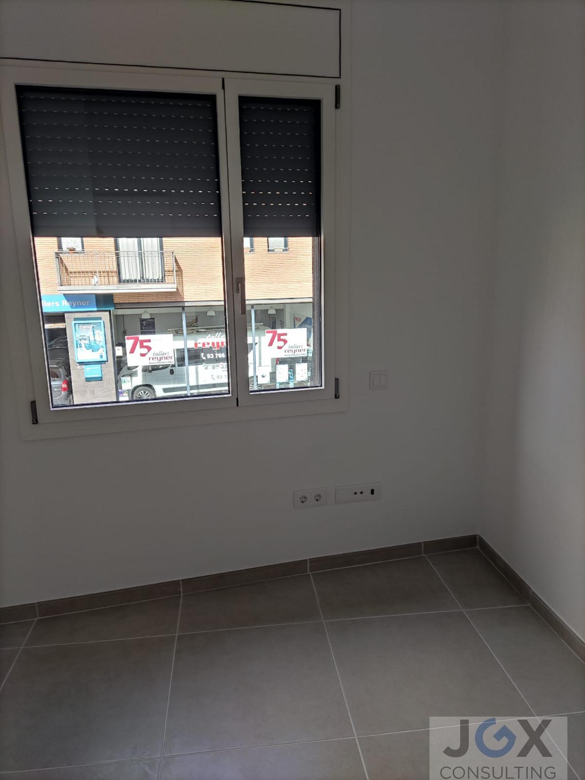 For rent of building in Calella