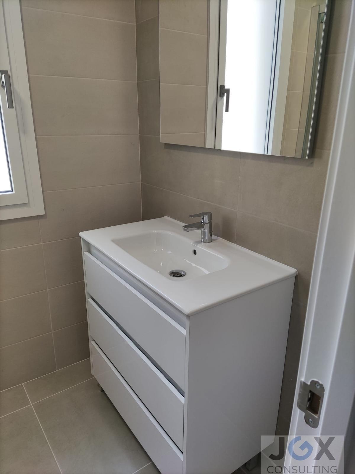 For rent of building in Calella