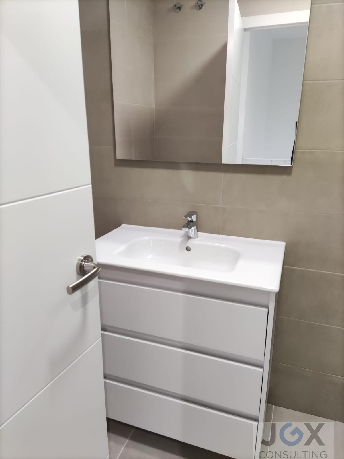 For rent of building in Calella