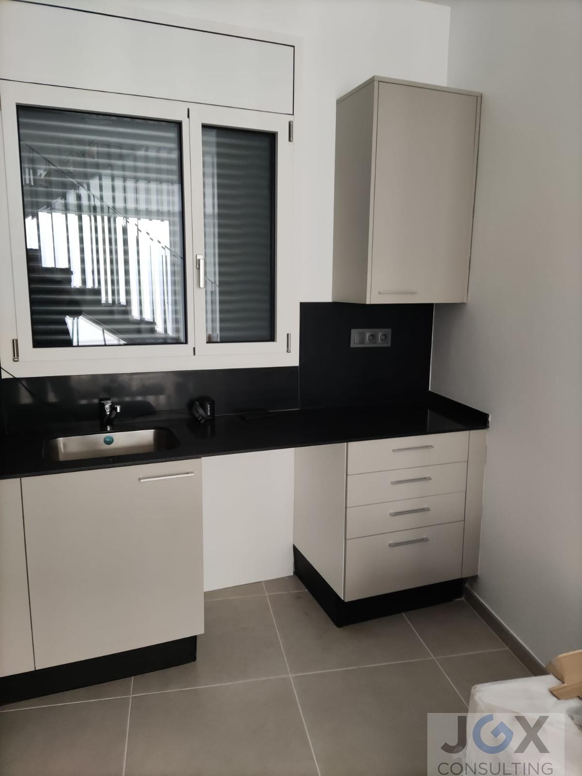 For rent of building in Calella