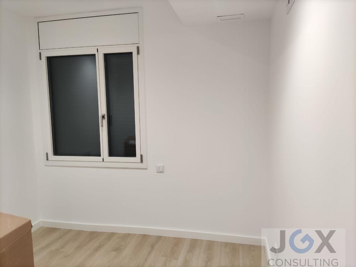 For rent of building in Calella