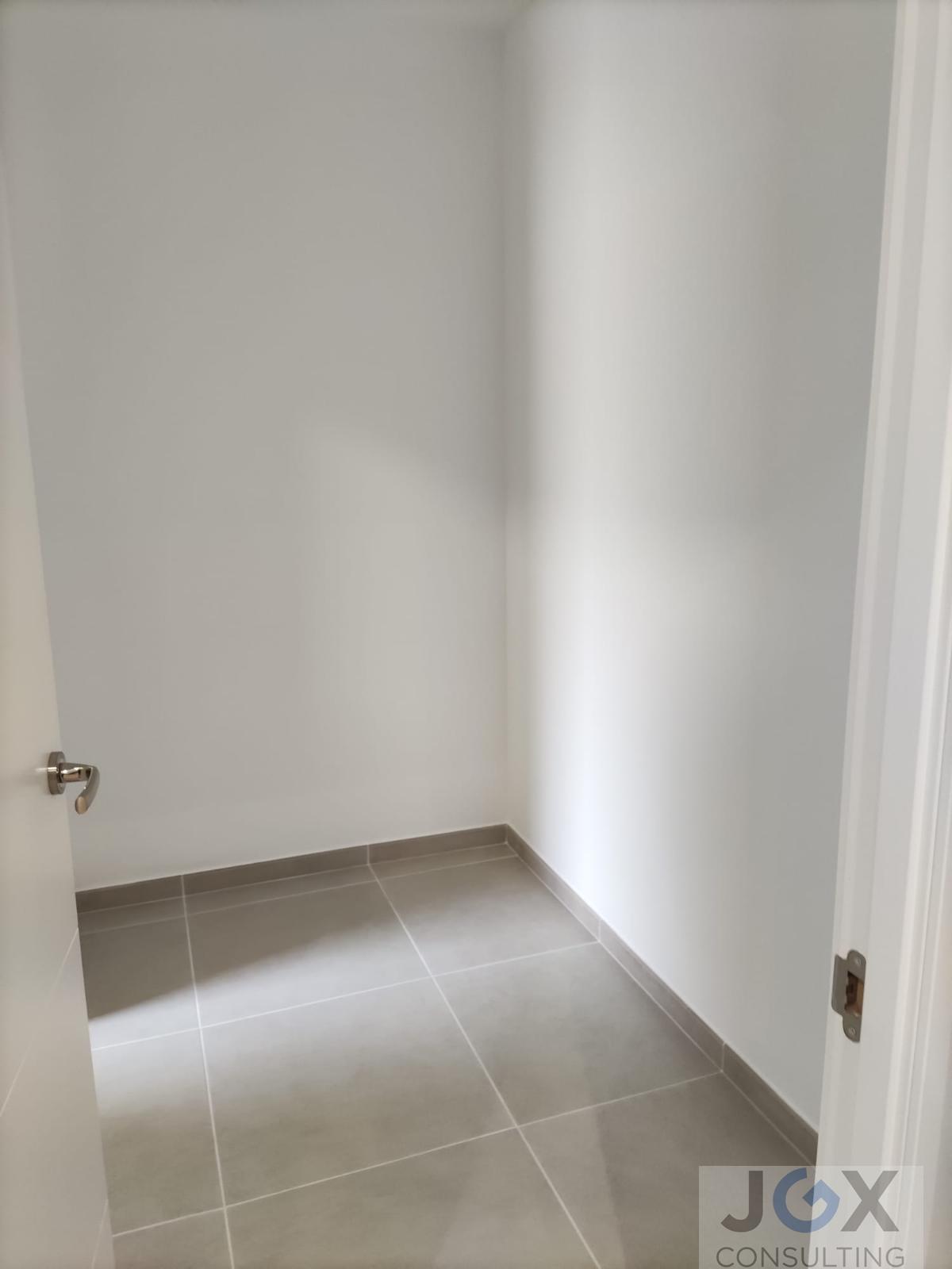 For rent of building in Calella