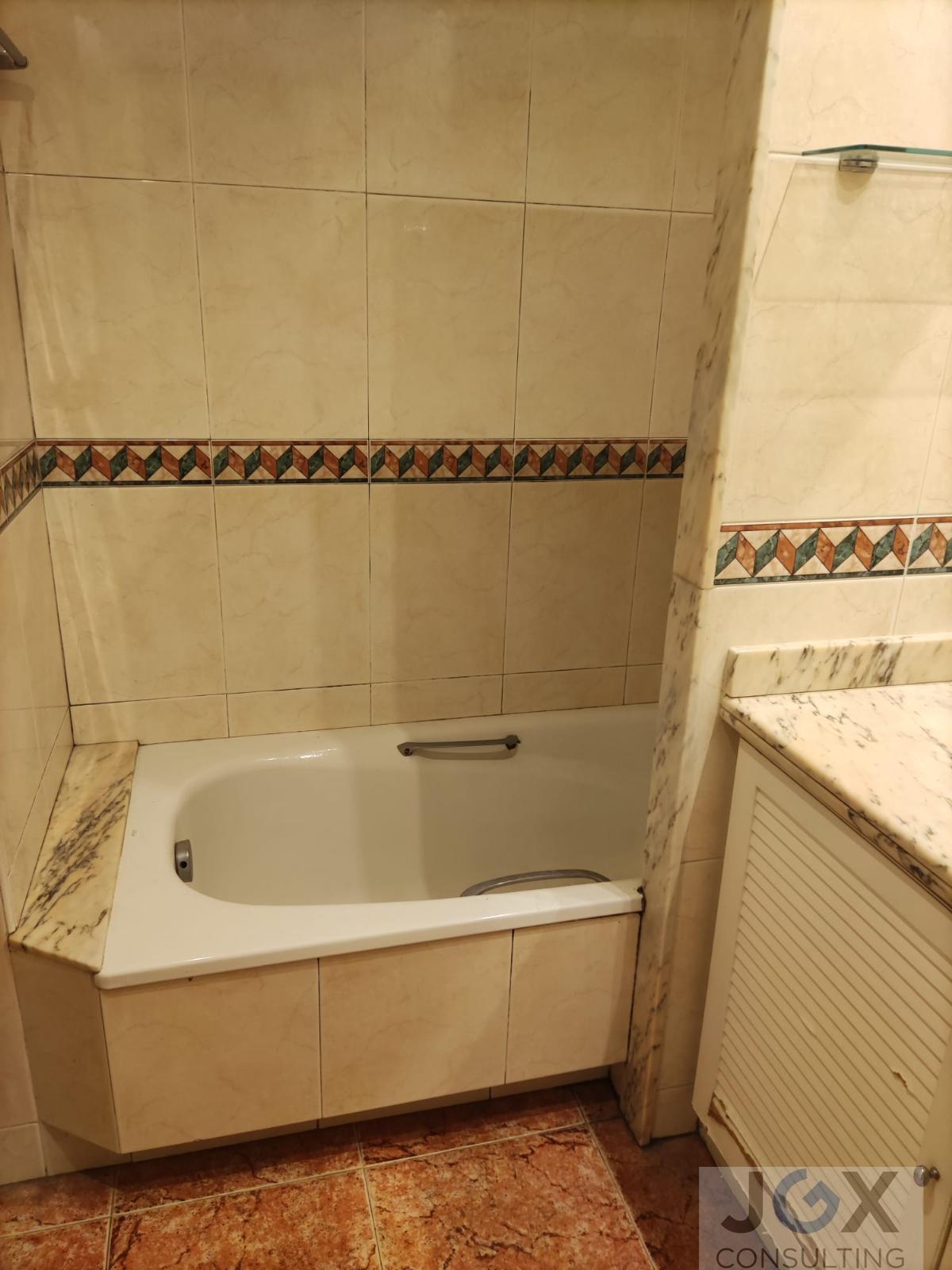For sale of flat in Badalona