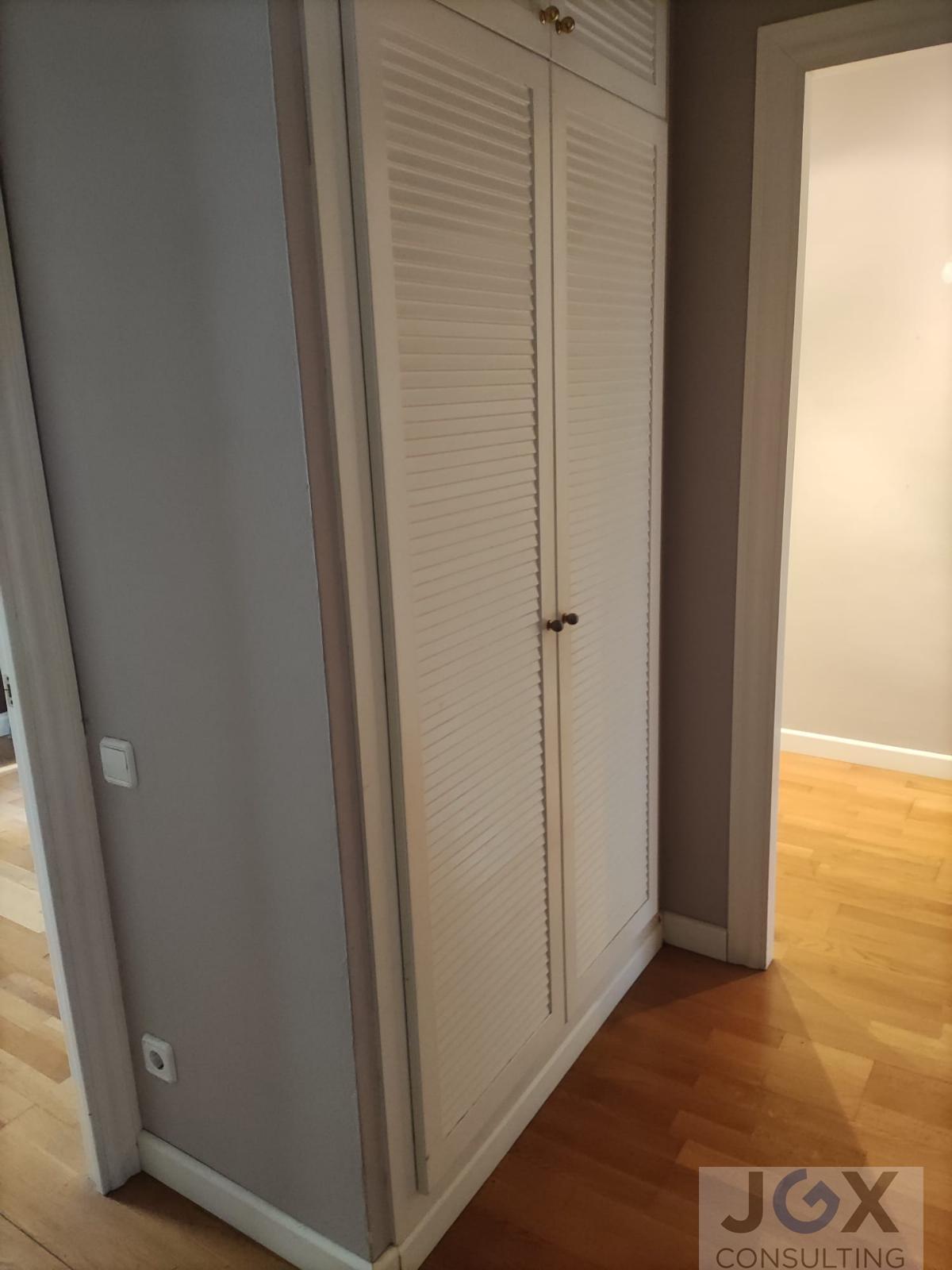 For sale of flat in Badalona