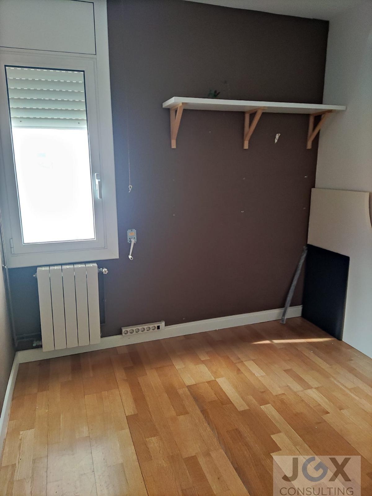 For sale of flat in Badalona