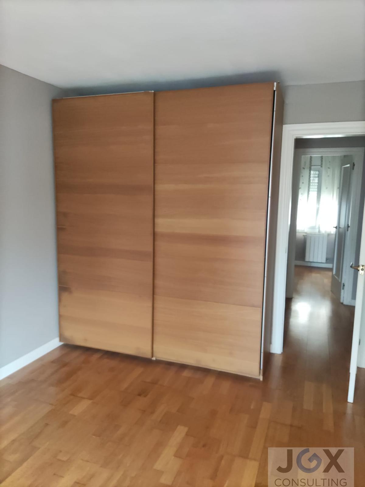For sale of flat in Badalona