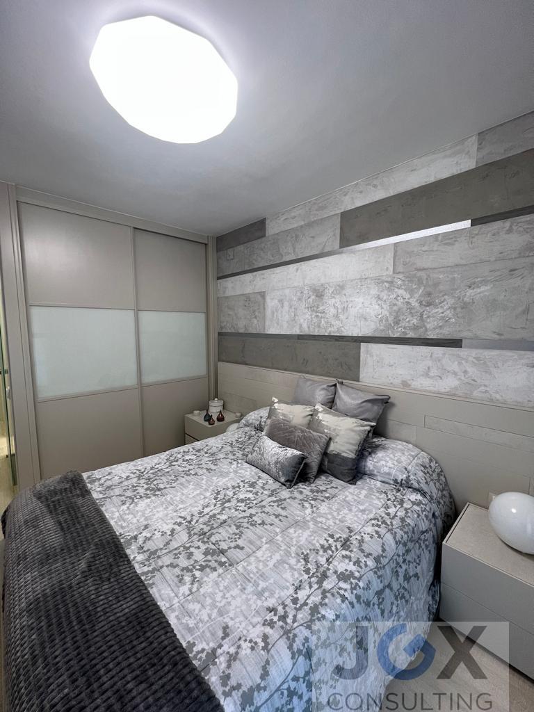 For sale of flat in Badalona