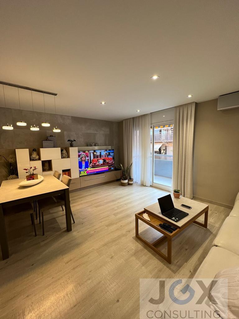 For sale of flat in Badalona