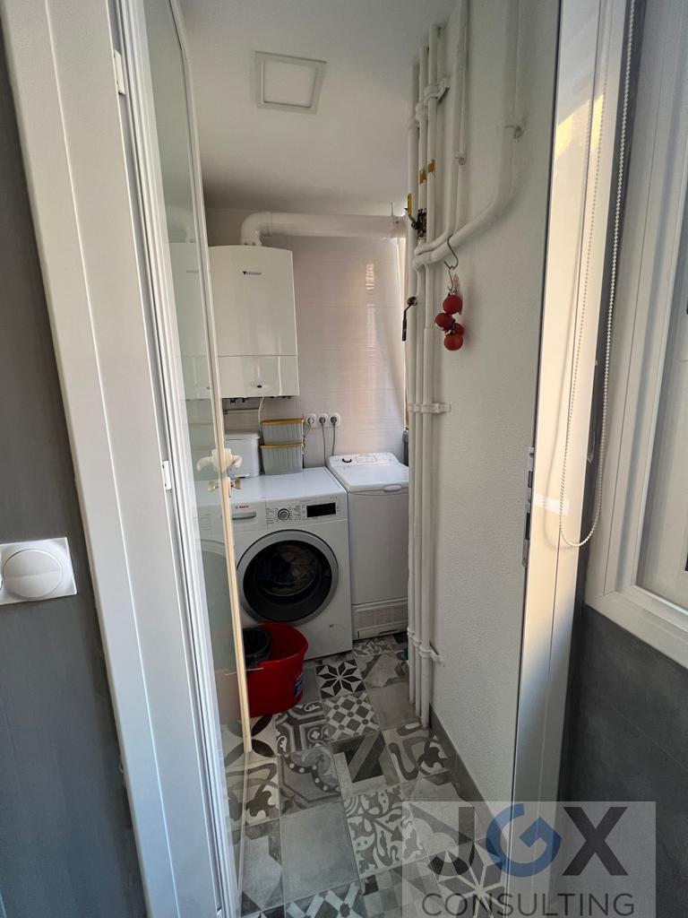 For sale of flat in Badalona