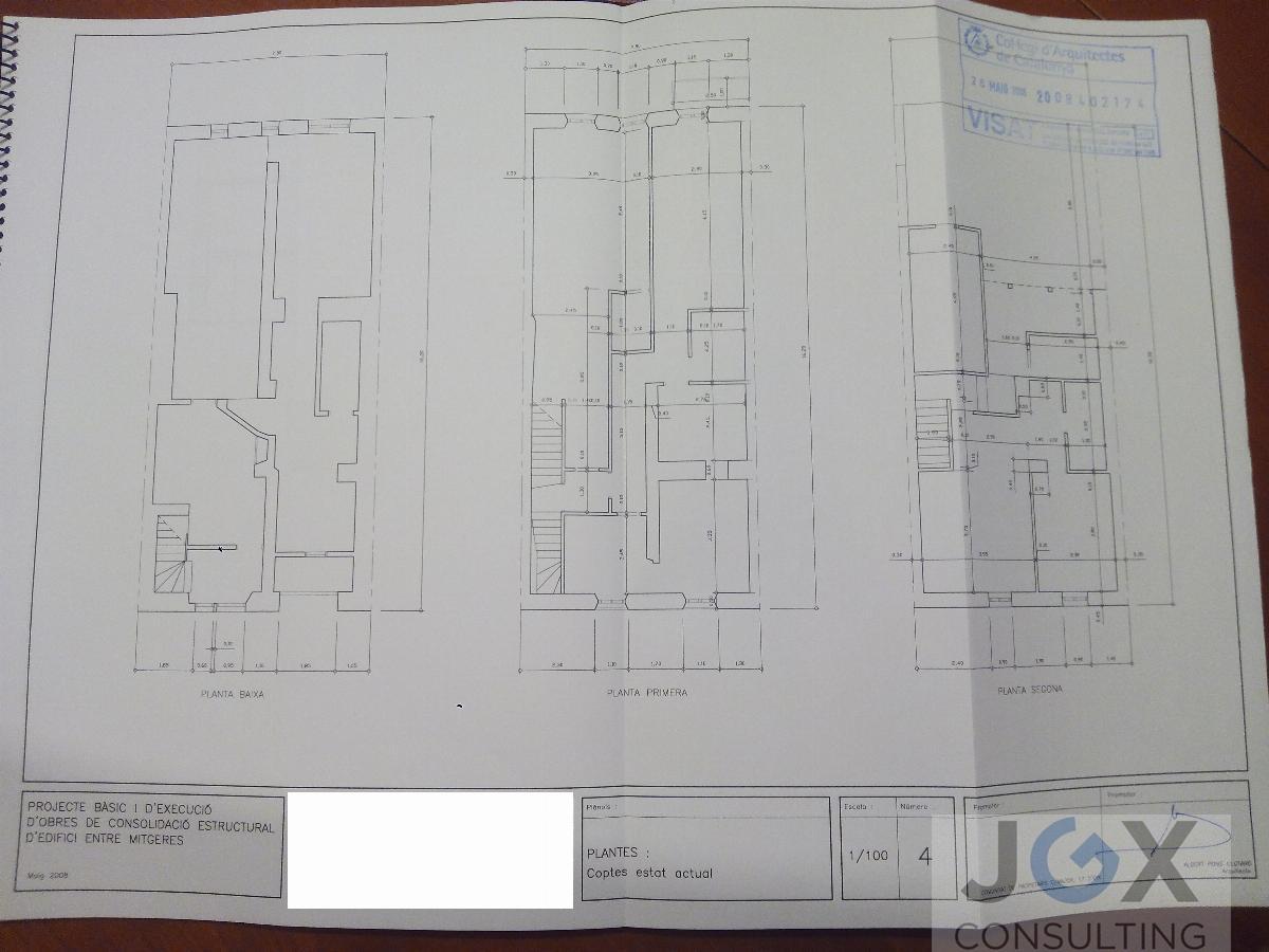 For sale of house in Montagut i Oix