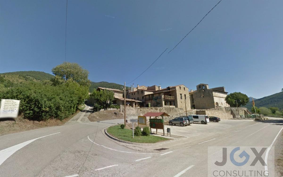 For sale of house in Montagut i Oix