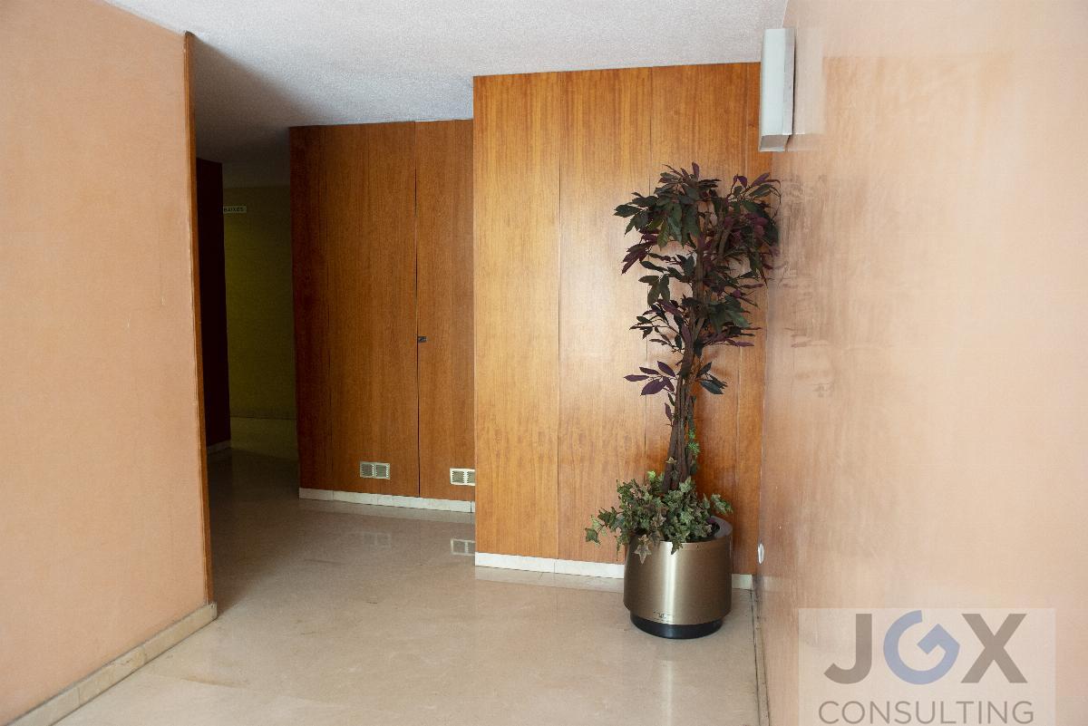 For sale of ground floor in Badalona