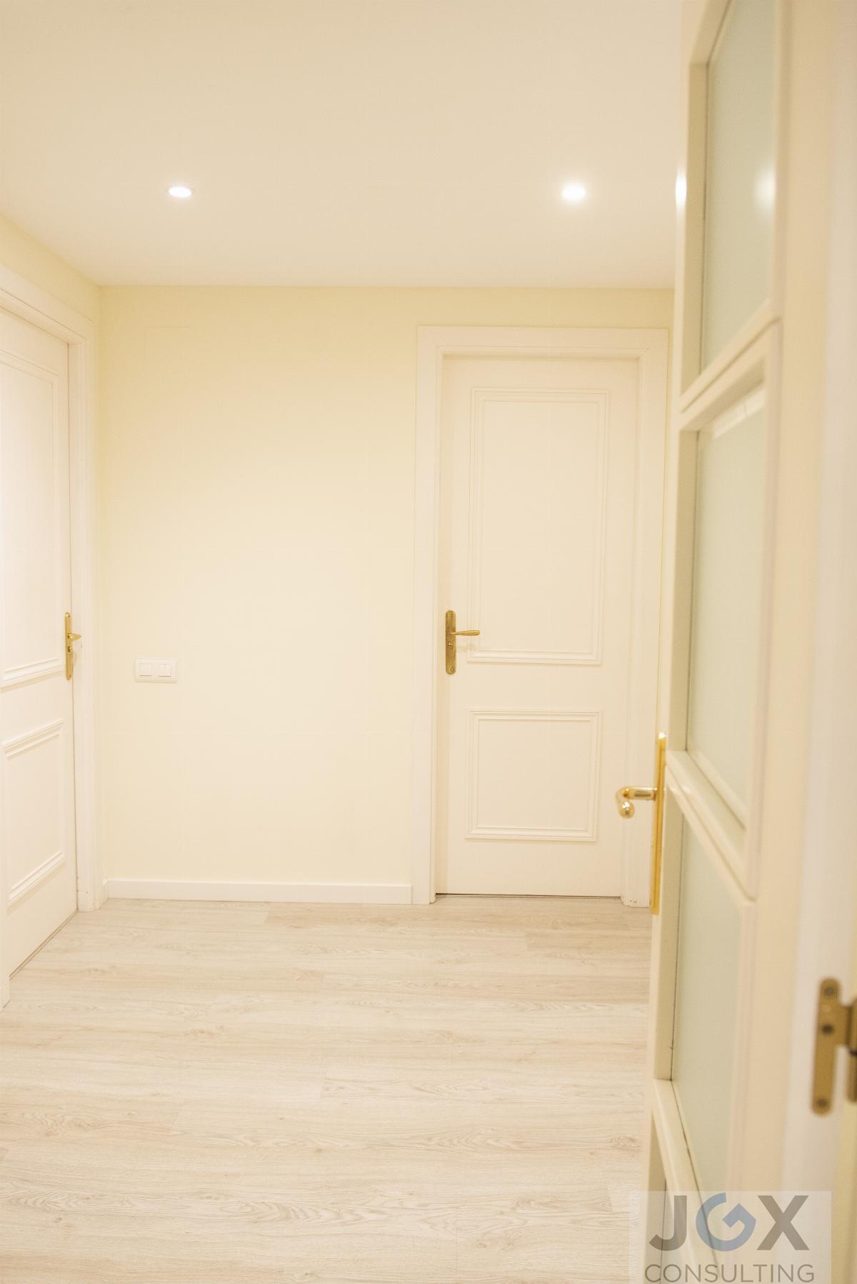 For sale of ground floor in Badalona