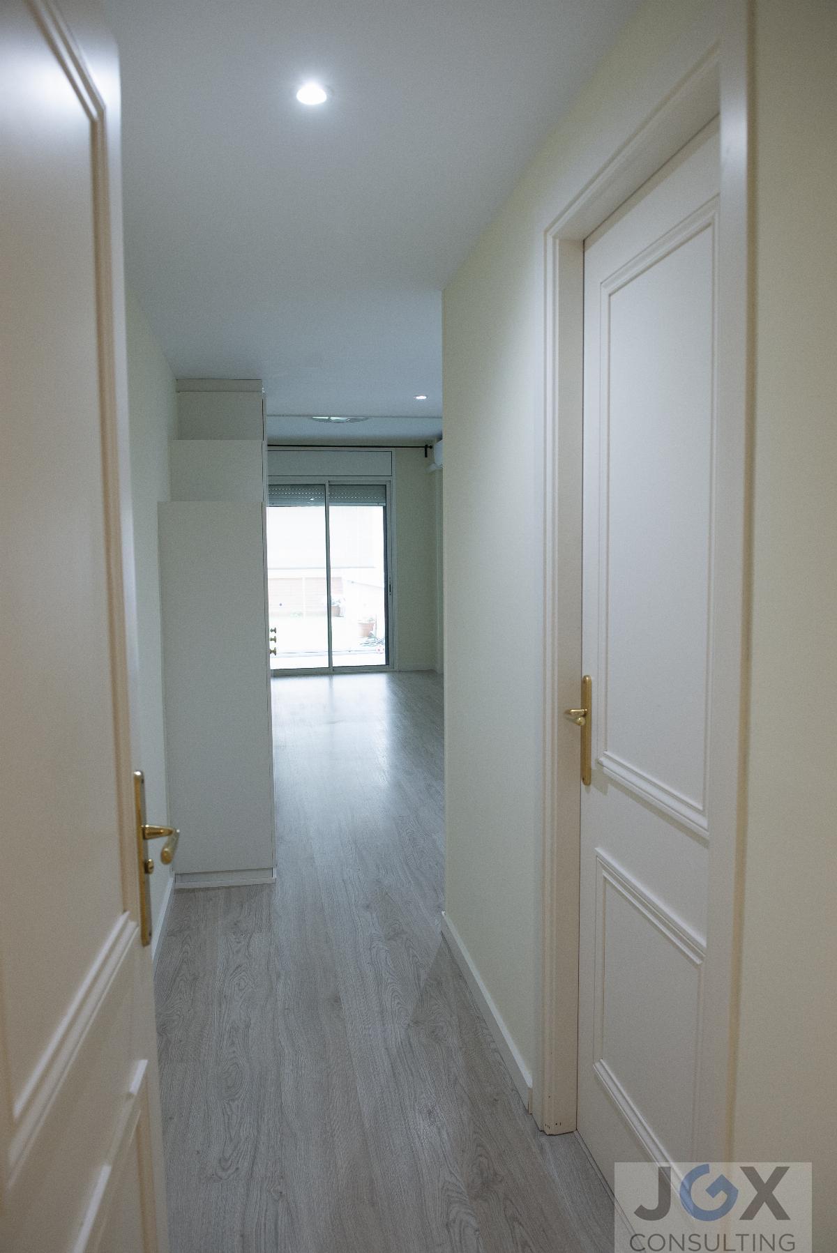 For sale of ground floor in Badalona