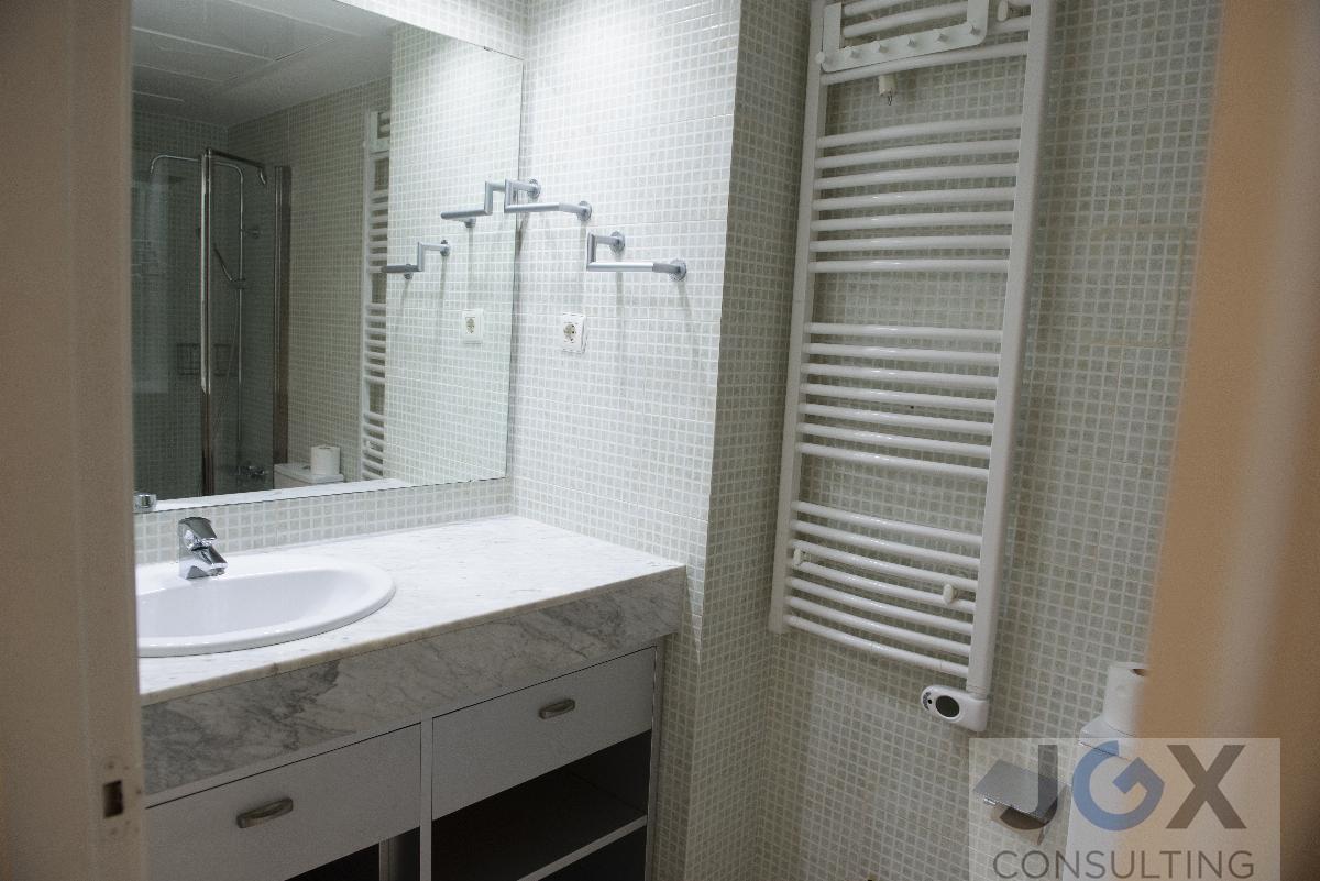 For sale of ground floor in Badalona