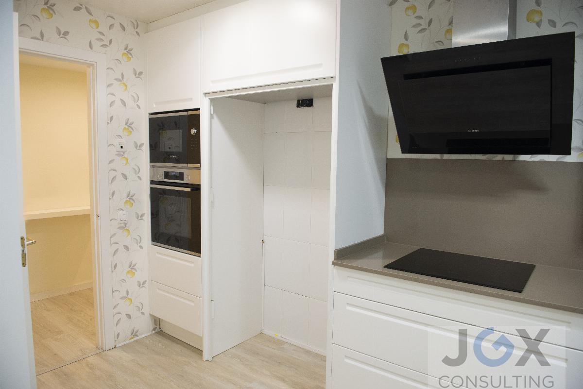 For sale of ground floor in Badalona