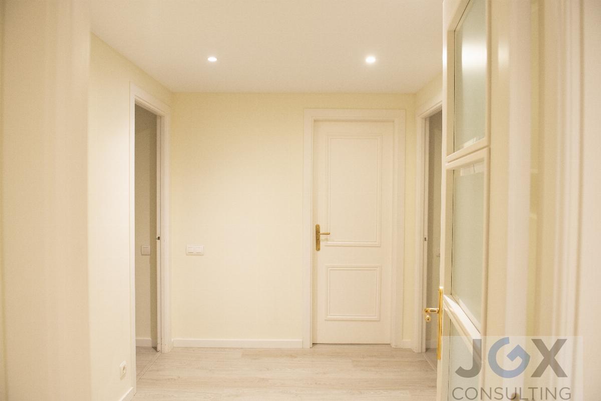 For sale of ground floor in Badalona